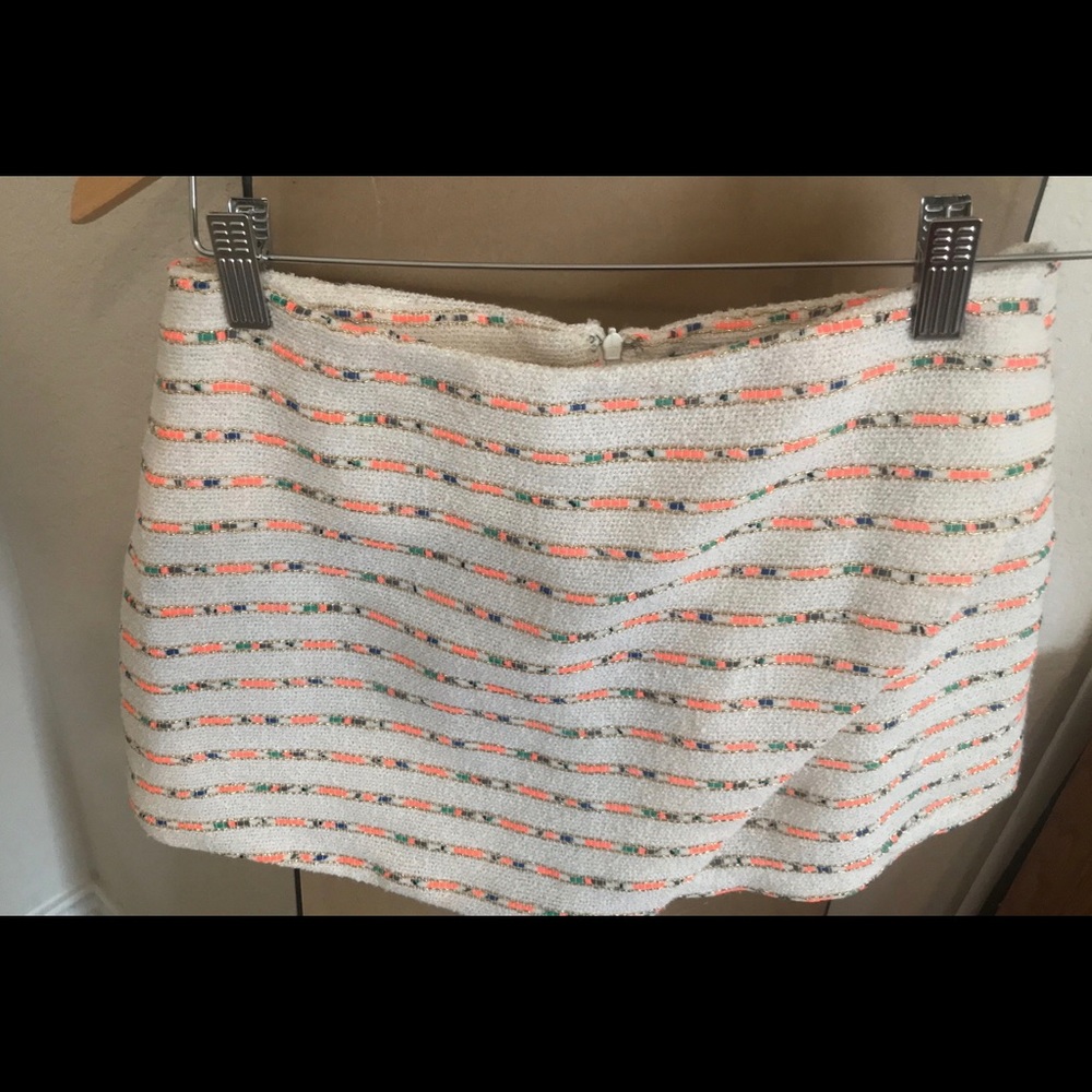 Women-Skirts